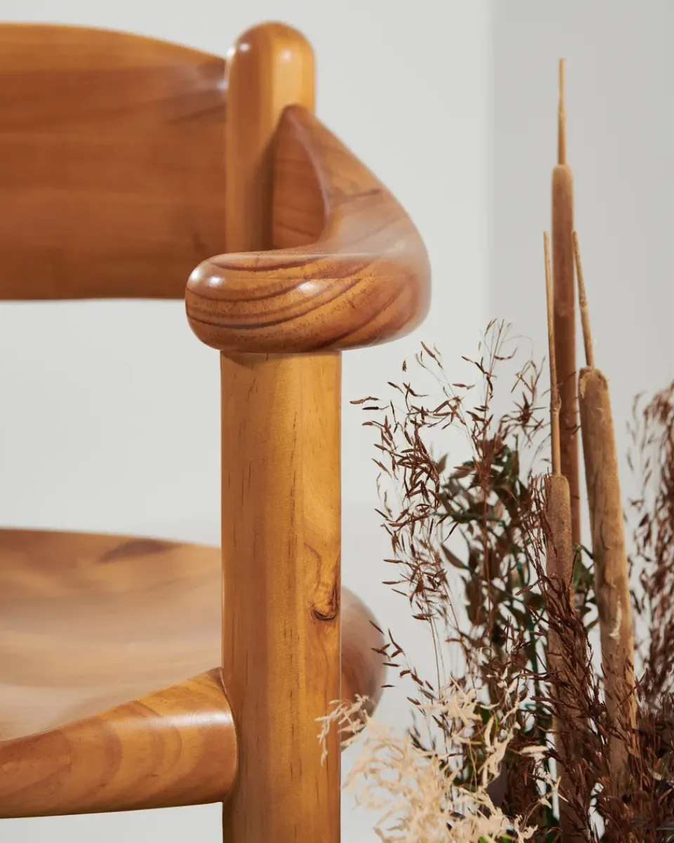 Silla con reposabrazos Daumiller, Golden pine*GUBI Hot
