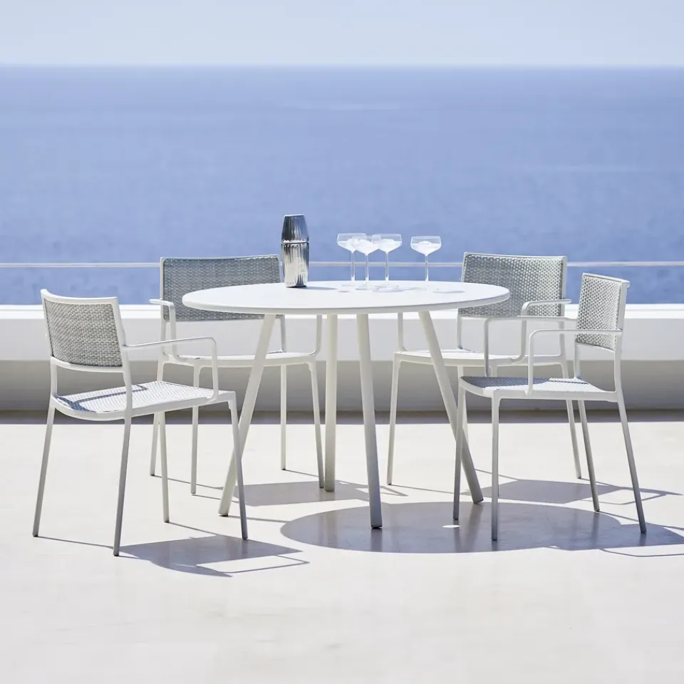 Silla con reposabrazos Less, Light grey*Cane-line Sale