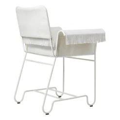 Silla con reposabrazos Tropique con flecos, White semi matt-Leslie 06*GUBI Best