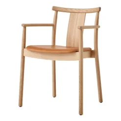 Silla con reposbrazos y cojín de silla Merkur, Oak- Dakar 0250 cognac*Audo Copenhagen Sale