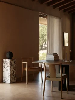 Silla con reposbrazos y cojín de silla Merkur, Oak- Dakar 0250 cognac*Audo Copenhagen Sale