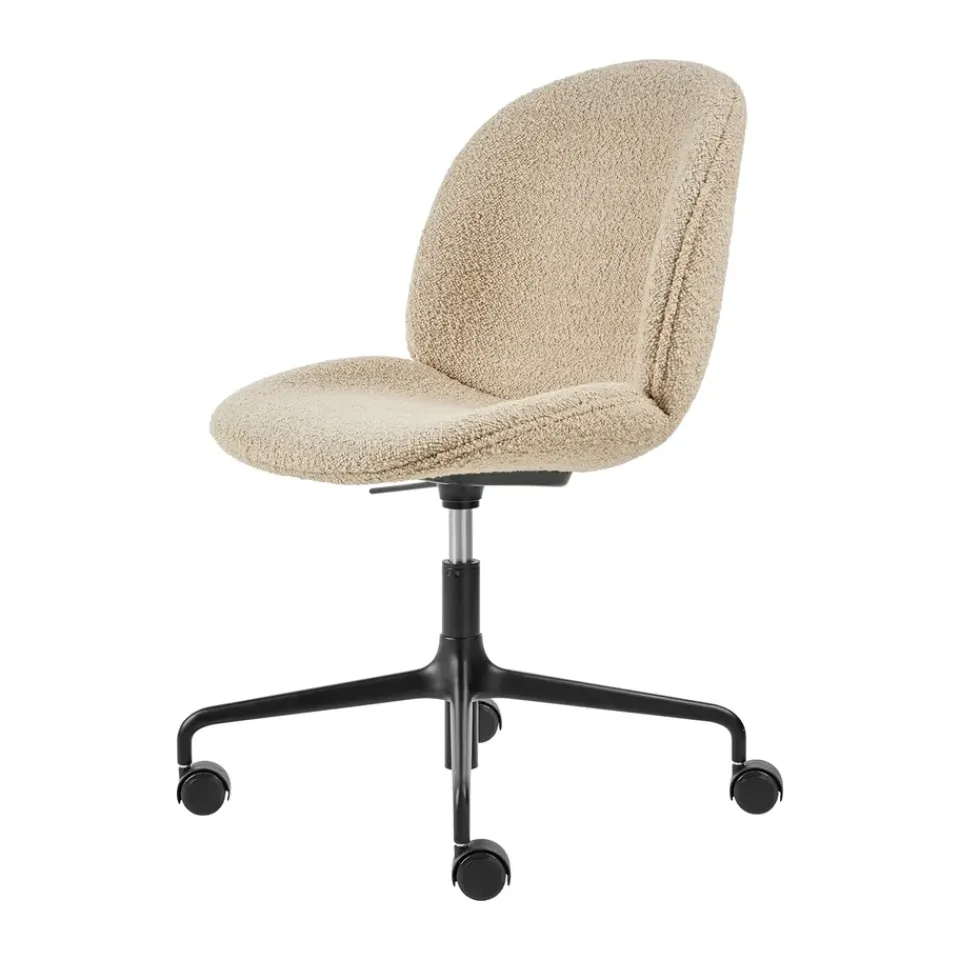 Silla de oficina Beetle Meeting Chair completamente tapizada, Karakorum dedar 003-patas negras*GUBI Outlet