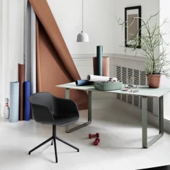 Silla de oficina Fiber armchair swivel base with return, Ochre-anthracite black*Muuto Outlet