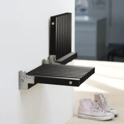 Silla de pared Cutter, roble lacado*Fritz Hansen