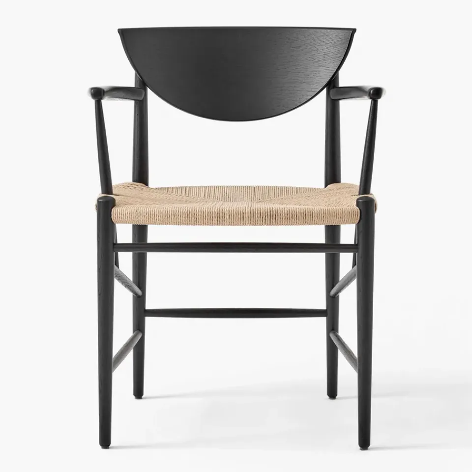 Silla Drawn HM4 con reposabrazos, roble*&Tradition Best