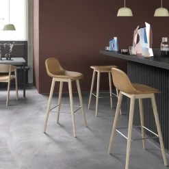 Silla Fiber counter stool 65 cm, Cuero , patas negras*Muuto New