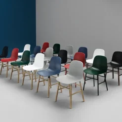 Silla Form, Red, patas de roble*Normann Copenhagen Online