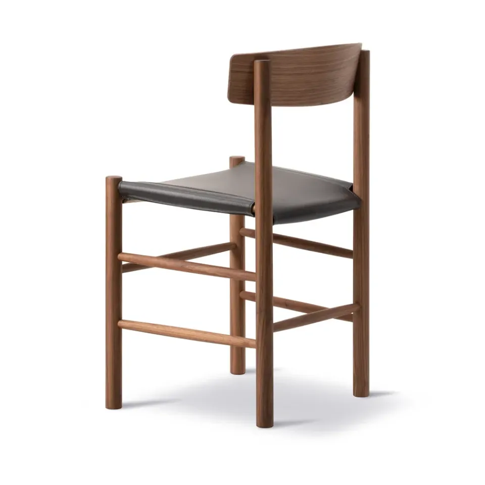 Silla J39, Aceite nogal-cuero Omni 377 oscuro*Fredericia Furniture