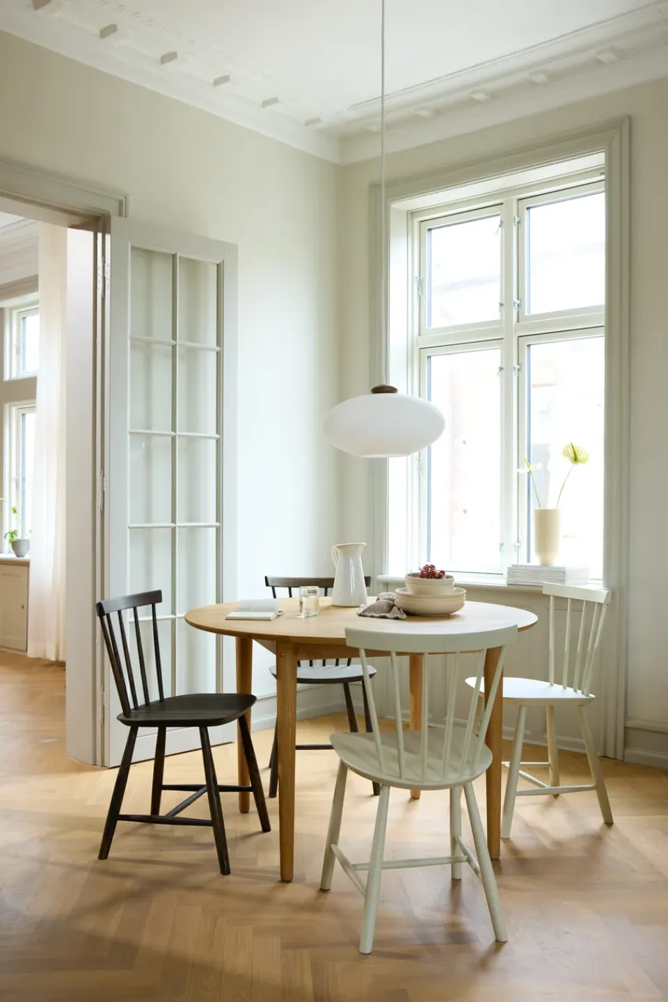 Silla J46, Beech black painted*FDB Møbler