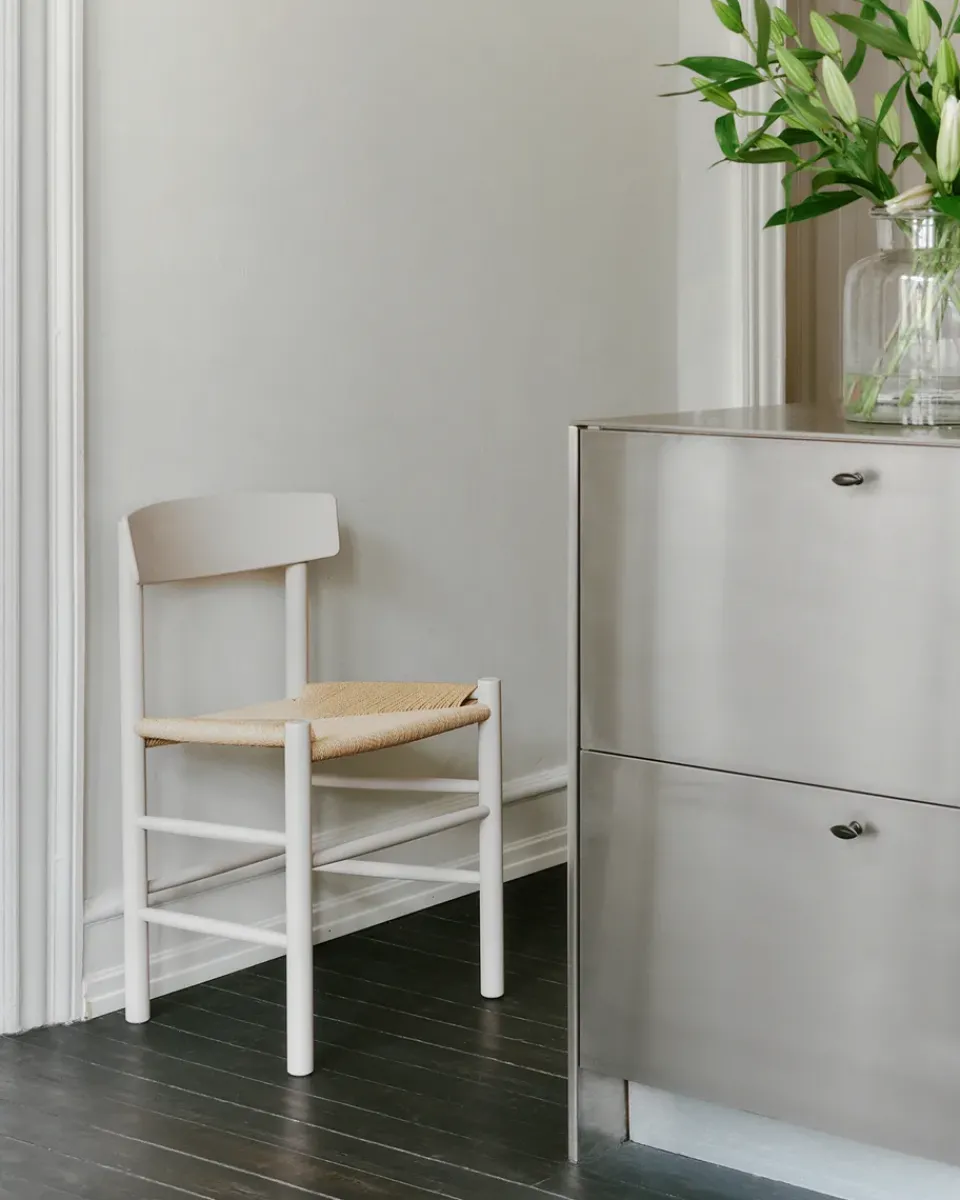 Silla J39, Pebble grey-trenzado natural*Fredericia Furniture