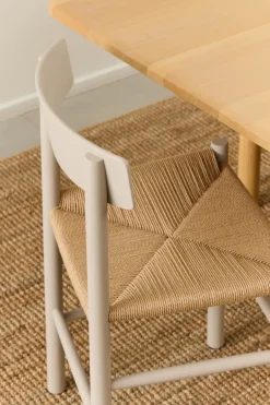 Silla J39, Pebble grey-trenzado natural*Fredericia Furniture