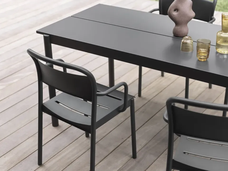 Silla Linear steel armchair, Black*Muuto Best