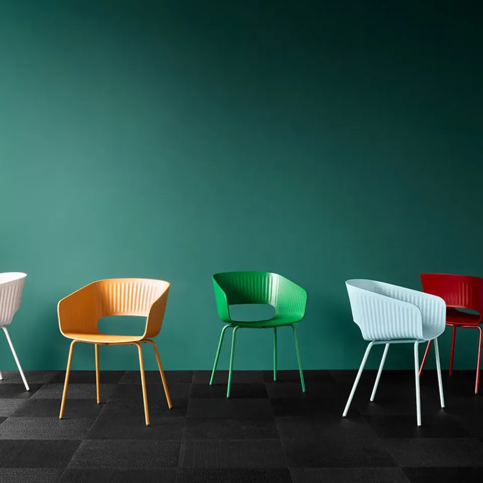 Silla Marée 401, Beetroot patas de metal lacado*Montana Sale