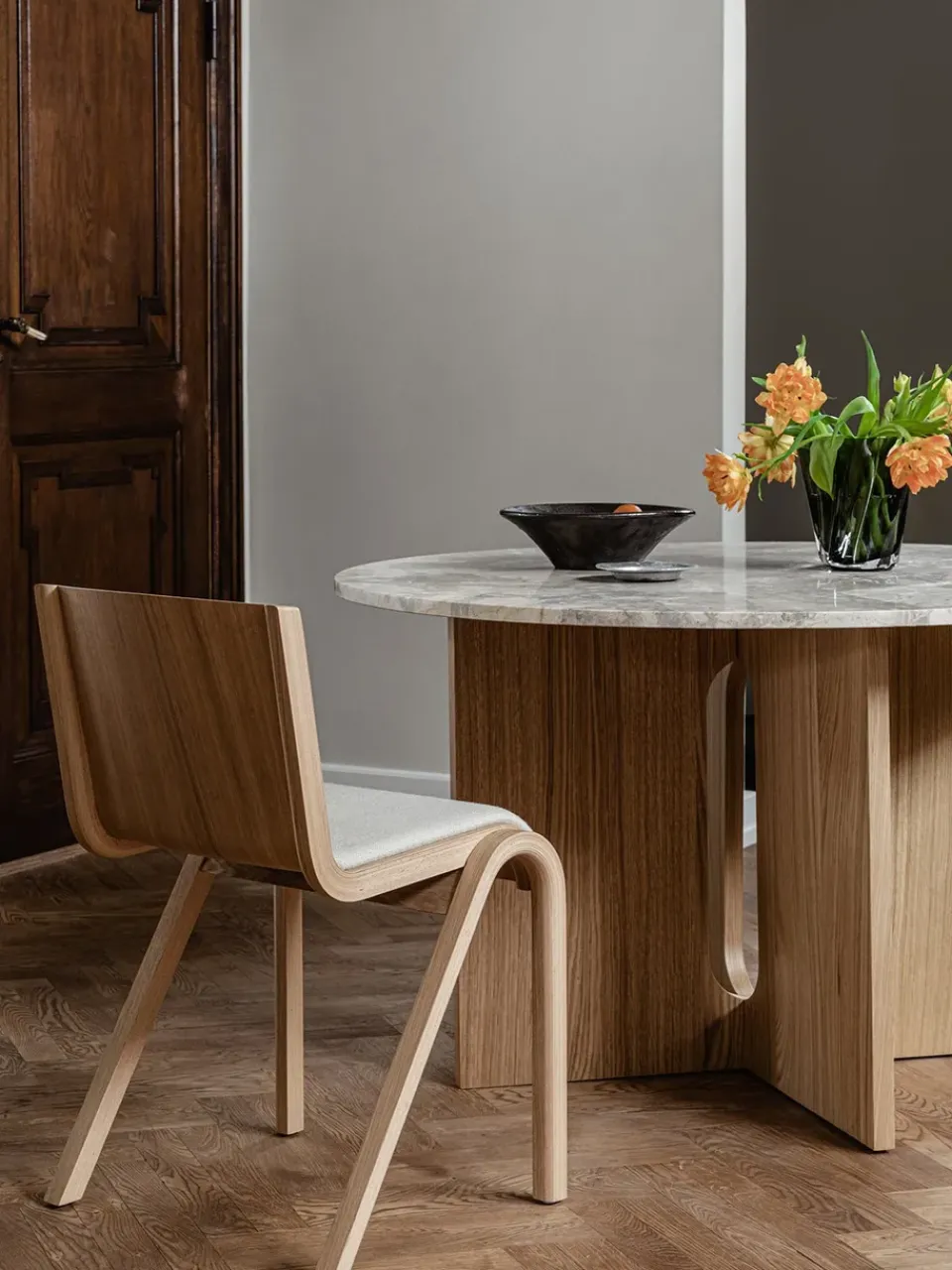 Silla Ready con asiento tapizado, Red oak-Audo Bouclé 02*Audo Copenhagen Outlet