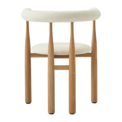 Sillón con reposabrazos Bukowski tapizado, Roble, Lana Barnum*New Works Clearance