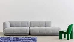 Sillón lounge Chisel, a lacada color intenso*HAY Hot