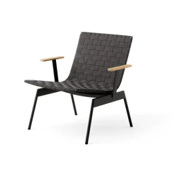 Sillón lounge con reposabrazos Ville Outdoor AV45 , Warm black*&Tradition New
