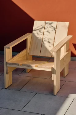 Sillón lounge Crate de pino lacado, Natural*HAY Best