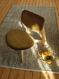 Sillón lounge Slab con asiento tapizado, Roble natural cepillado-Royal 0162 CMHR Caqui*Tom Dixon