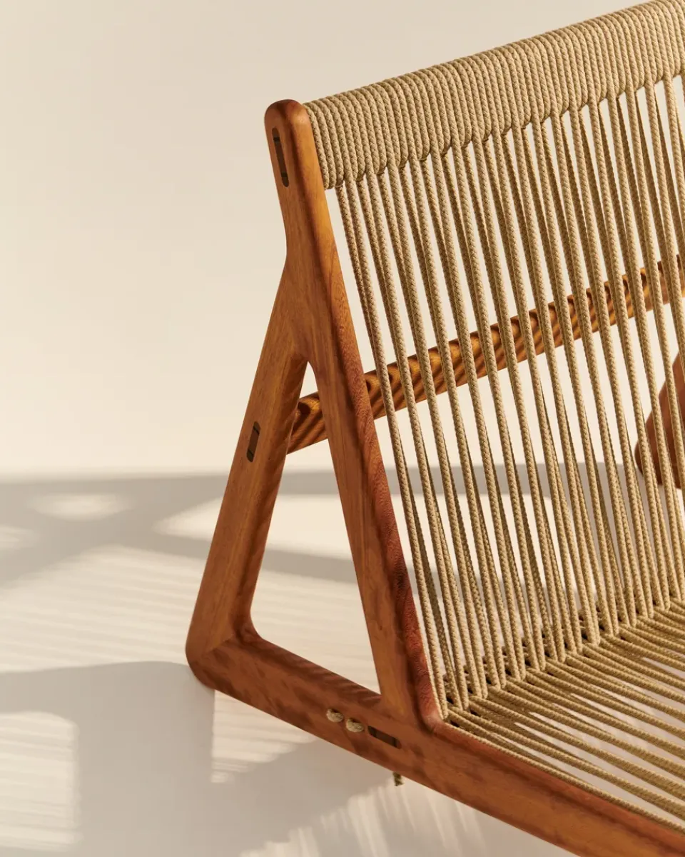 Sillón MR01 Initial outdoor lounge chair, Madera de iroko aceitada*GUBI Clearance