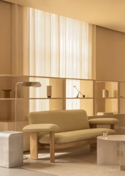Sofá Brasilia 2 plazas, Natural oak-Audo Bouclé 02*Audo Copenhagen