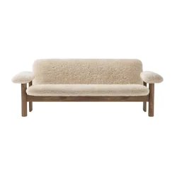 Sofá Brasilia 2 plazas, Walnut-Nature sheepskin curly*Audo Copenhagen Hot