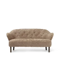 Sofá de 2,5 plazas Ingeborg, Piel de oveja sahara, patas roble ahumado*Audo Copenhagen Sale