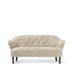 Sofá de 2,5 plazas Ingeborg, Piel de oveja moonlight-patas roble ahumado*Audo Copenhagen Sale