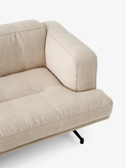Sofá Inland AV23 3 plazas, Clay 0011-warm black*&Tradition Outlet