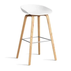 Taburete alto About a Stool 32 con base de roble lacado 2.0, -acero inoxidable soporte*HAY Sale