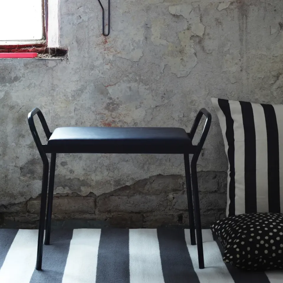 Taburete Anyone, -cuero*Maze Outlet