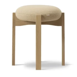 Taburete bajo Pioneer, Vidar 323‑ roble lacado*Fredericia Furniture Sale