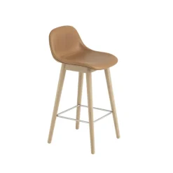 Taburete bar con respaldo Fiber 75 cm, Cuero cognac-patas de roble*Muuto Clearance