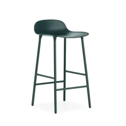 Taburete bar Form bajo, Green, patas de acero lacadas en*Normann Copenhagen Outlet