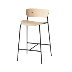 Taburete bar Pavilion AV7, Roble lacado, base de acero*&Tradition Online