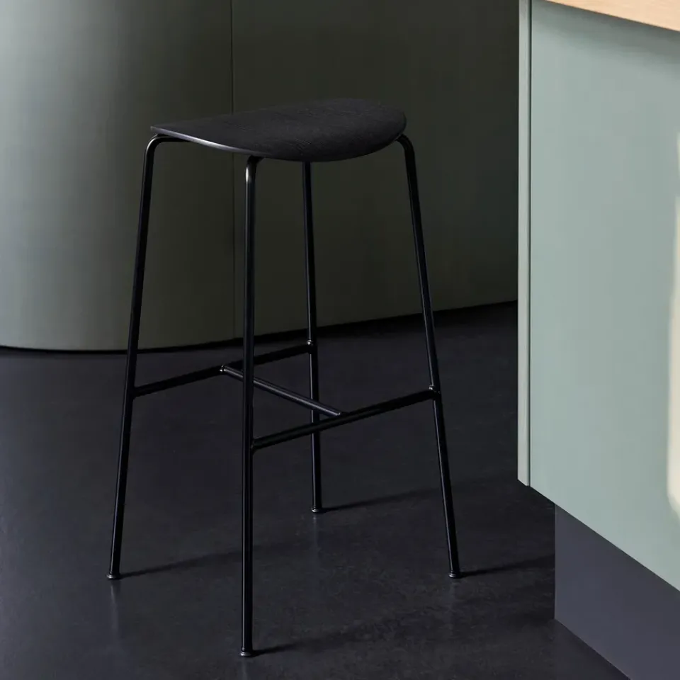 Taburete bar Pavilion AV37 68 cm, Black-black lacquered oak*&Tradition Outlet