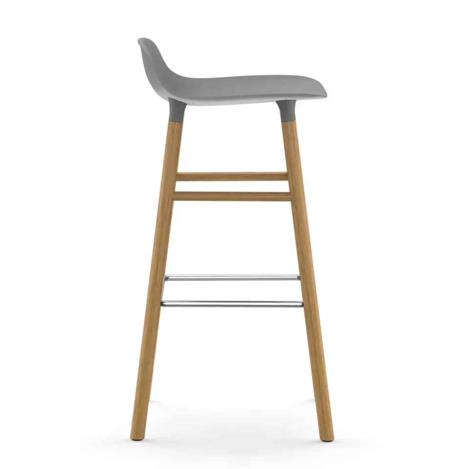 Taburete de bar con patas de roble Form ,*Normann Copenhagen Hot