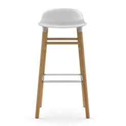 Taburete de bar con patas de roble Form ,*Normann Copenhagen Hot
