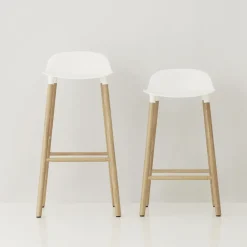 Taburete de bar Form Chair con patas de roble,*Normann Copenhagen Hot