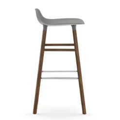 Taburete de bar Form Chair con patas de nogal,*Normann Copenhagen Outlet