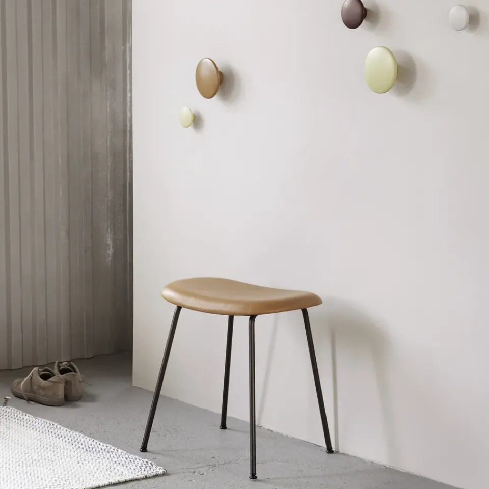 Taburete Fiber, Natural white, patas de roble*Muuto Online