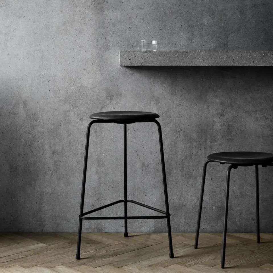 Taburete High Dot cuero, Cowboy black*Fritz Hansen Online