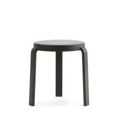 Taburete Tap, Black, patas de roble en*Normann Copenhagen Online