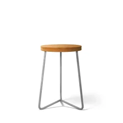 Taburete V-1, Teca-estructura de acero galvanizado en caliente, 45 cm*Grythyttan Stålmöbler Hot