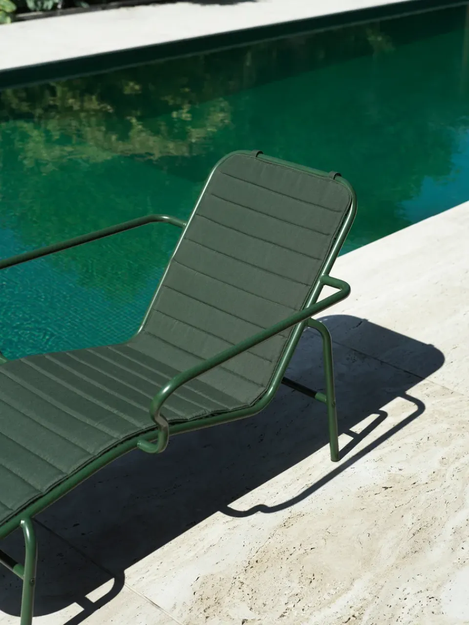 Tumbona Vig Chaise Lounge, Green*Normann Copenhagen